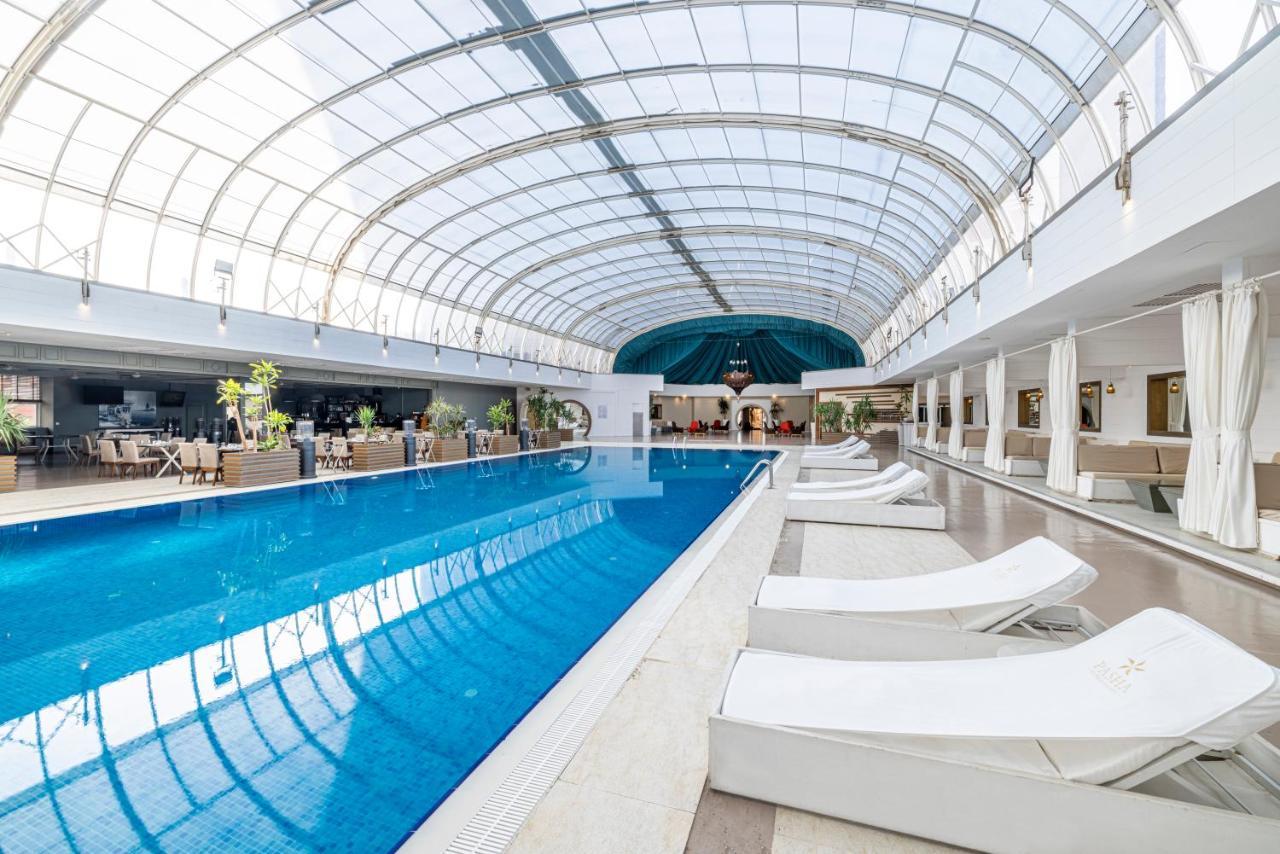 Grand Pasha Lefkosa Hotel & Casino Buitenkant foto