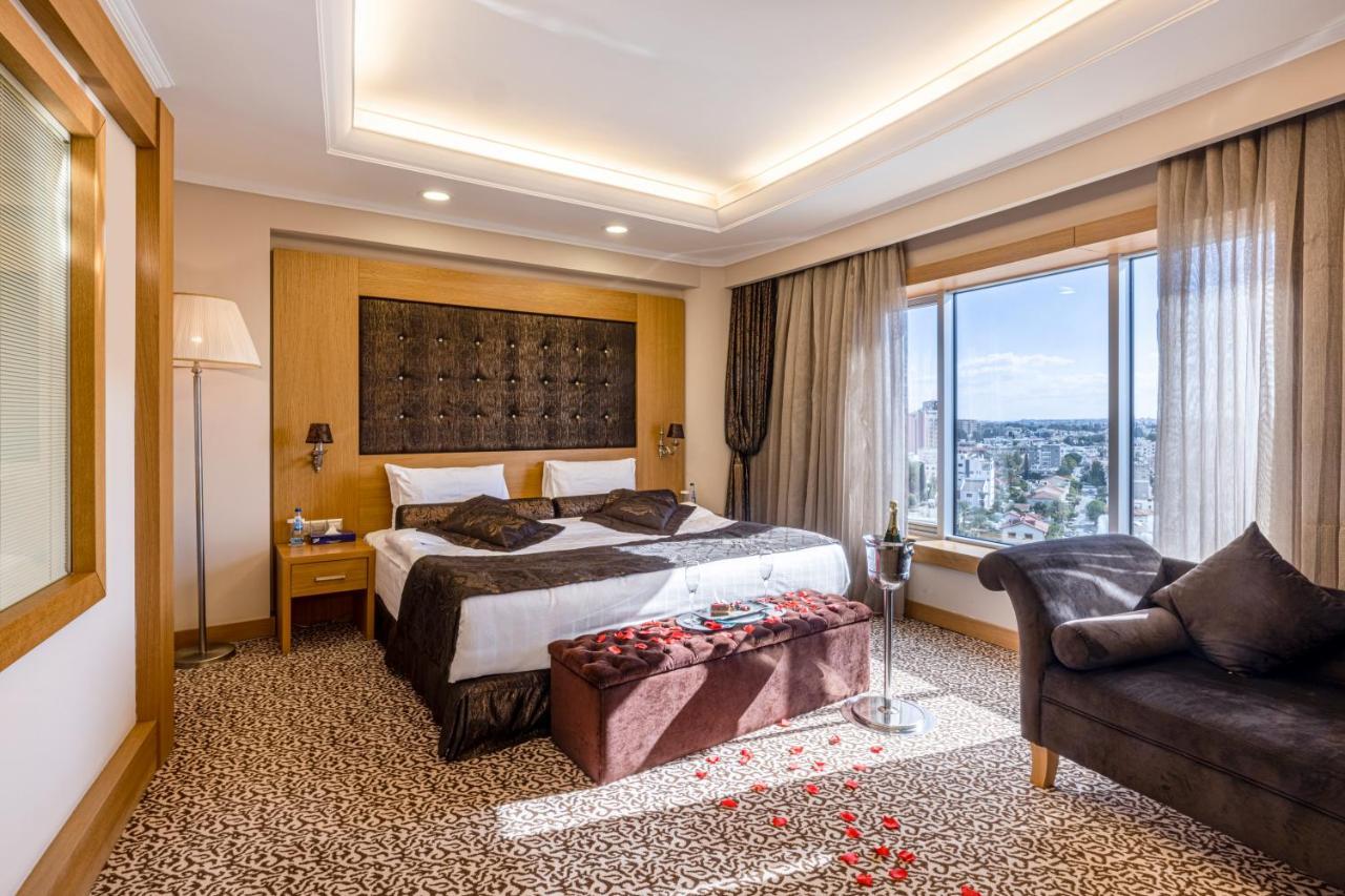 Grand Pasha Lefkosa Hotel & Casino Buitenkant foto
