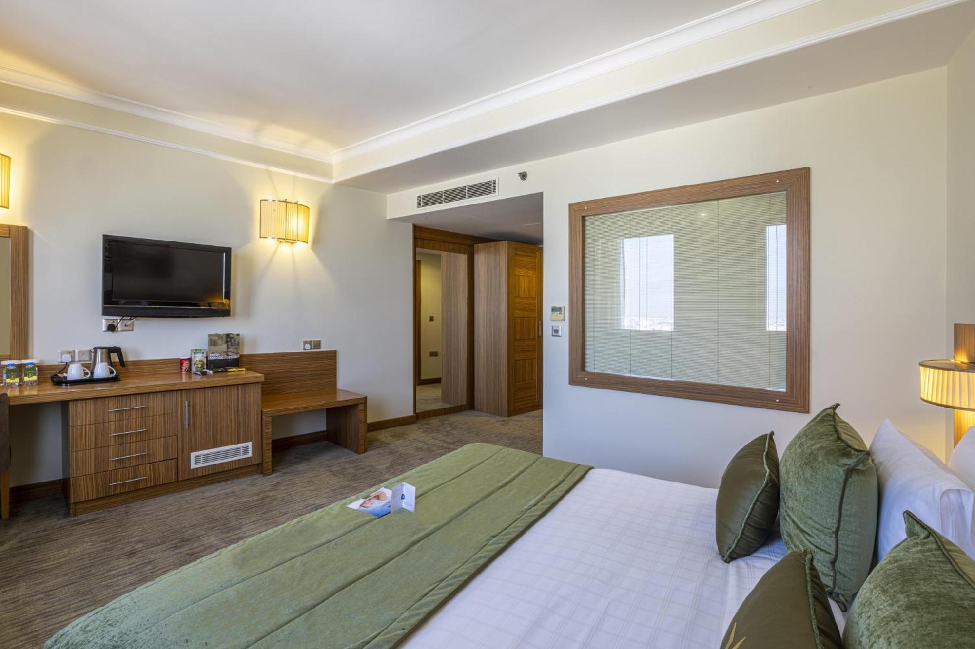 Grand Pasha Lefkosa Hotel & Casino Buitenkant foto